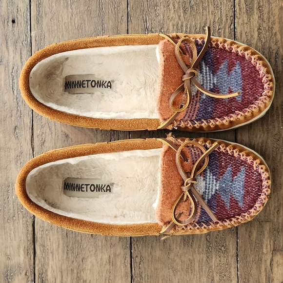 Women's Tilia Minnetonka Moccasins in Brown Multi - Picture 3 of 5
